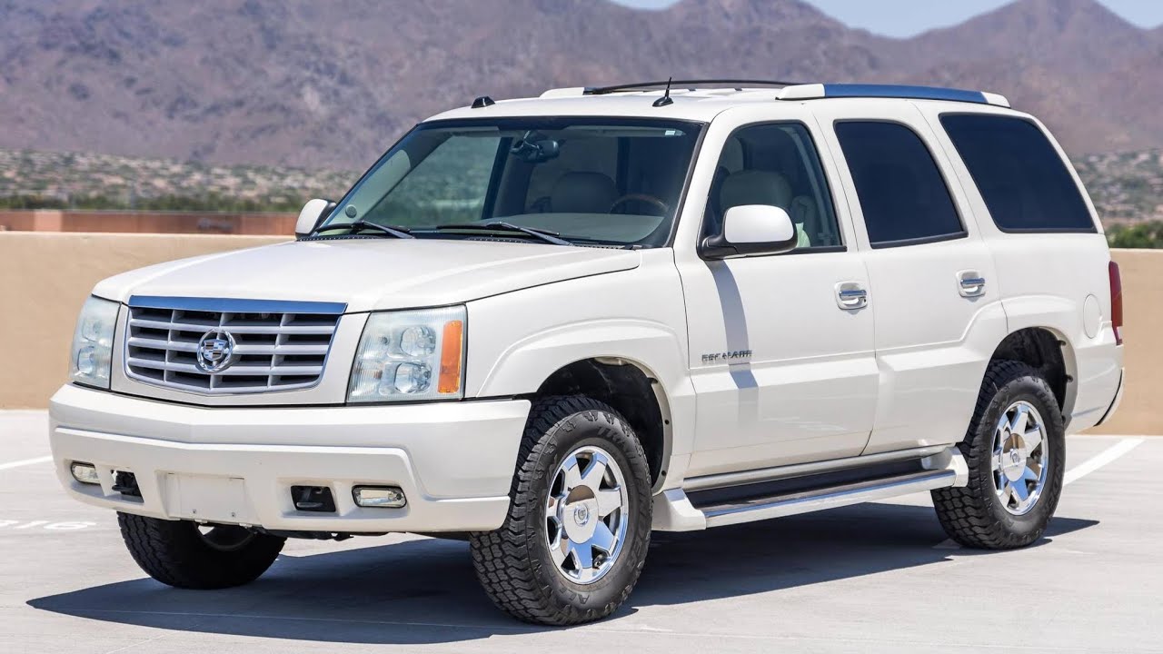 2004 Cadillac Escalade 6.0L AWD: Start Up, Test Drive & In ...