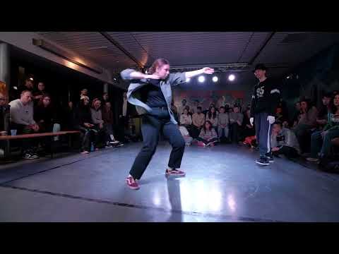 Colosseum of Skills Vol  3 - Top 8 Tutting / Elli vs Bademeister