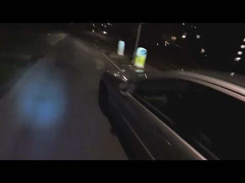 X46CLH Speeding Dangerous Pinch Point Pass