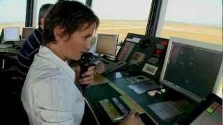 preview picture of video 'Aéroports de Lyon - La Tour de Contrôle : visite guidée / The Control Tower, a guided tour'