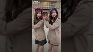 ミニスカート女子高生が踊ると、、可愛い