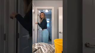 Cute hot teen shaking her booty ????? #booty #sexy #teen #reel #short #tiktok #hot #cute #viral ????