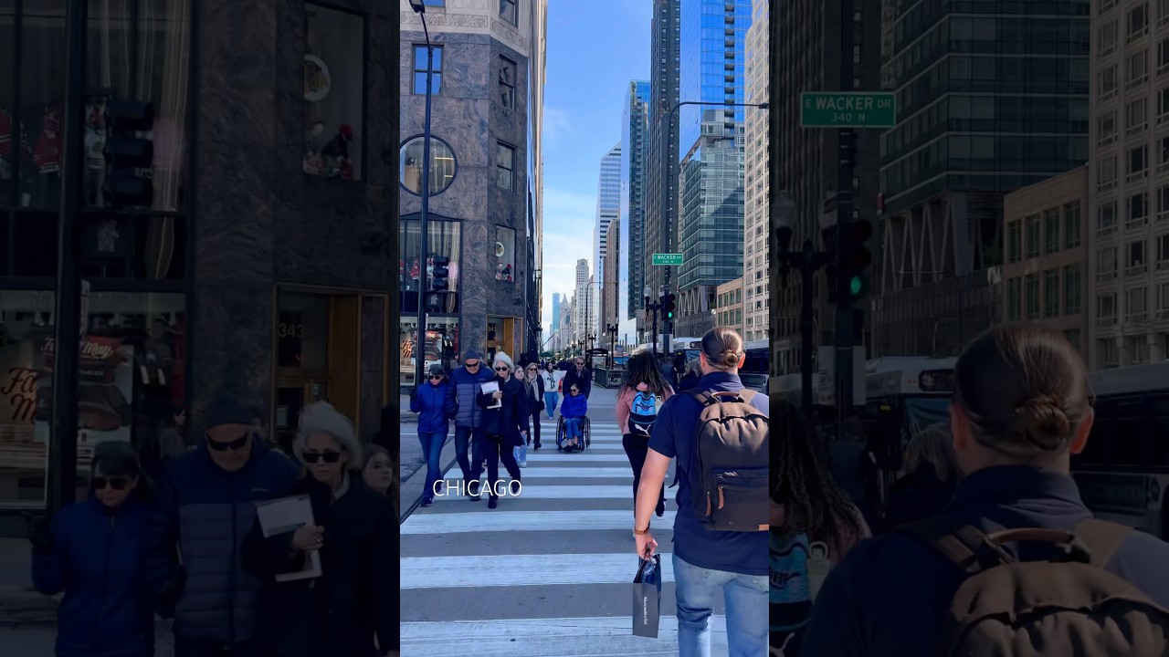 Walking in downtown Chicago, Illinois, USA , City of Chicago #usashorts #usatravel #windycity