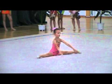 Pierwsze zawody Wiktorii.mpg