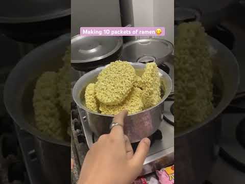 #minivlog Kya aapne yeh try kiya hai😂? #ramen #korean #noodles #foodie #comedy #funny #cooking #yum