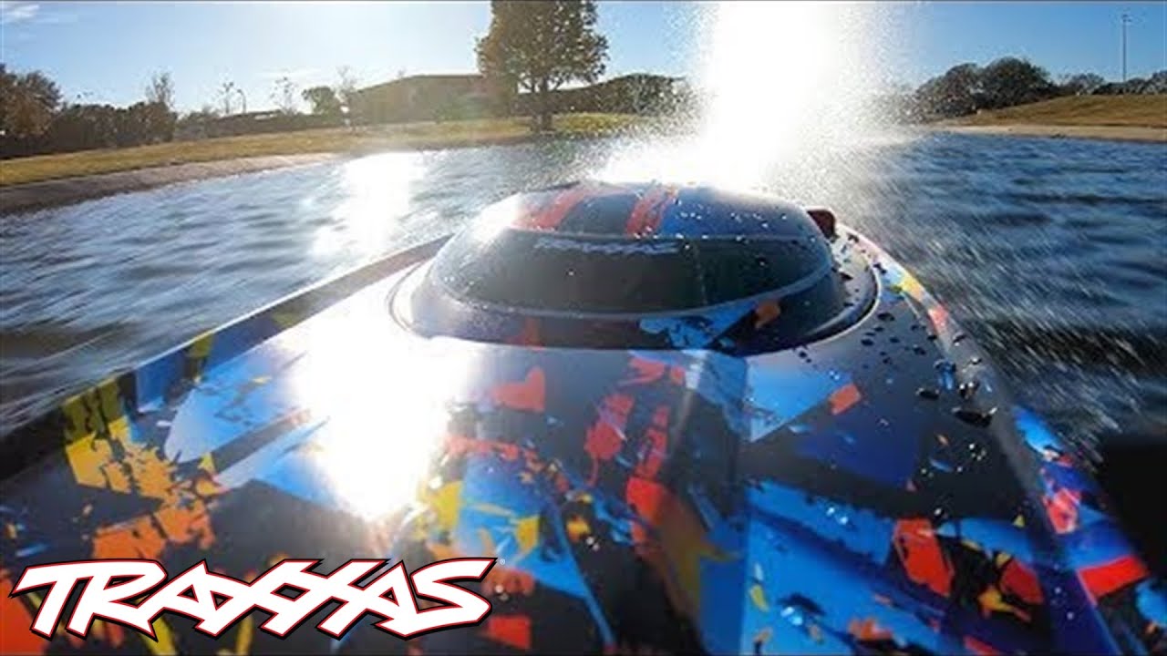 RC loď Traxxas Spartan TQi RTR, červená