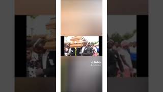 Rod wave falls through stage casket version