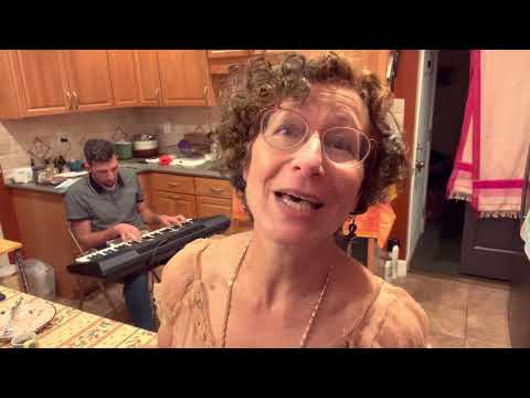 La Vie en Rose (in French) - Miss Moonshine @TheHumanDJ at Christmas Dinner with Mr B the cute dog