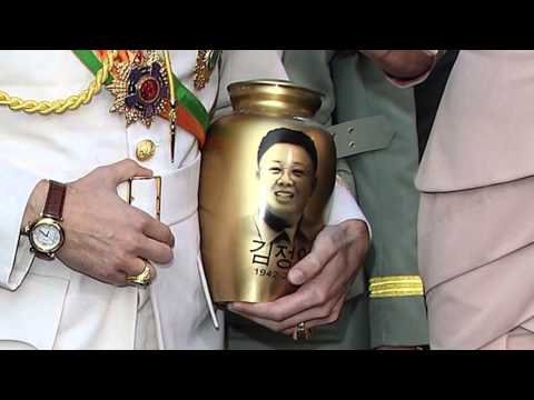 Ryan Seacrest Surprised by Sacha Baron Cohen's Ashy Stunt | Splash News TV | Splash News TV