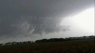 preview picture of video 'September 16th 2006 Brookings SD tornado'