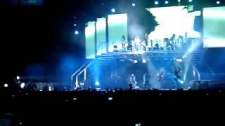 Peter Andre Accelerate Tour, Dirty Diana/Outta Control, (Michael Jackson) O2 Arena London 13/12/2010