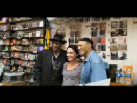 MEET & GREET Session with CYRIL & CHARLES NEVILLE @ Louisiana Music Factory JazzFest 2010