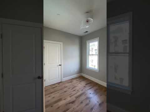 220 Bremen #2 (02128)