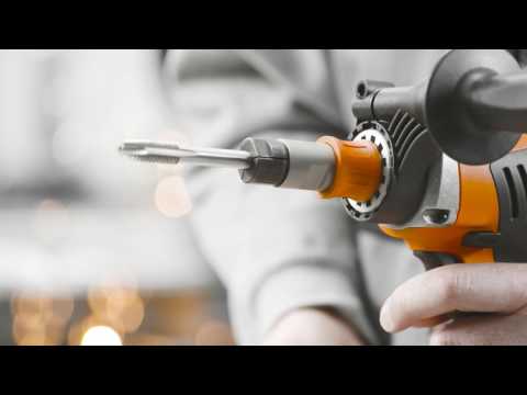 Bohren großer Durchmesser: 12 mm Spiralbohren, M12 Gewindebohren und 25 mm HM-Lochsägen.