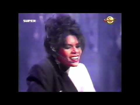 Five Star - Treat Me Like A Lady (Live at Super Channel 1990 - Leadvocals Doris Pearson - 5 Star) HD