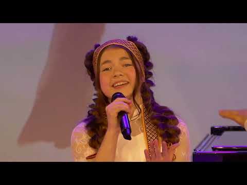 Sijana Naidionova 11m.  LNF kamerinės muzikos ansamblio "Musica humana" koncertas Visagine.