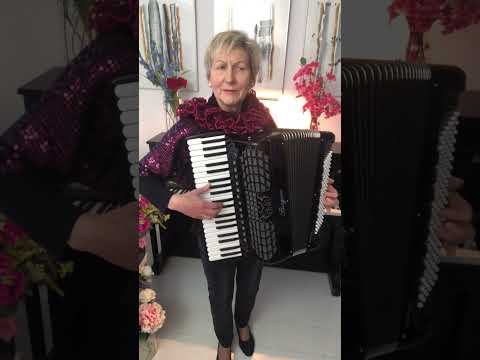 Song:  Les deux guitares  from:  Charles Aznavour          (Songnumber: 2095)