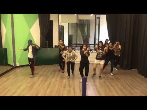 180504(LOVE SCENARIO-iKON) PLOY & VV Winnity DANCE PRACTICE on 4 May 2018