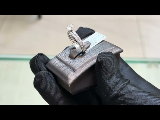 سويكت - خاتم توينز الماس سولتير طبيعي بنقاوة I و 1.13 قيراط وذهب ابيض الوزن1.93 جرام