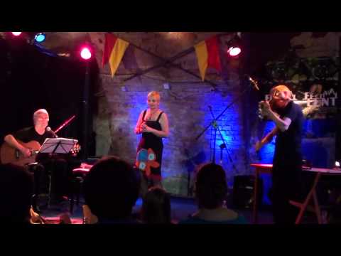 Sedmina - utrinki iz koncerta - v živo na Lentu 2011