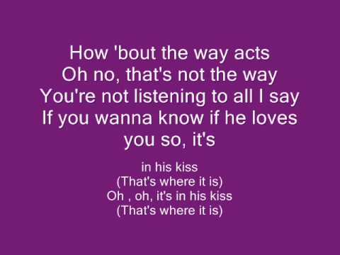 Is it a song. What colour. Me vs you. Didn't в английском языке. English singsing.