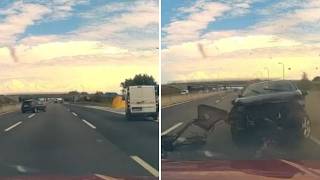 Incidente in tangenziale a Torino: furgone taglia la strada a un'auto che carambola e finisce sul...