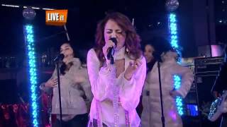 Miley Cyrus - Start All Over + GNO [Girl Night Out] - Times Square 2007