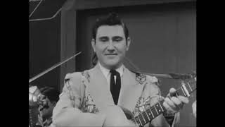 Webb Pierce sings 3 songs on Country Style USA