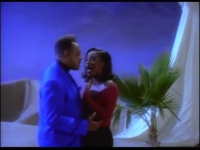 Peabo Bryson & Regina Belle - A Whole New World
