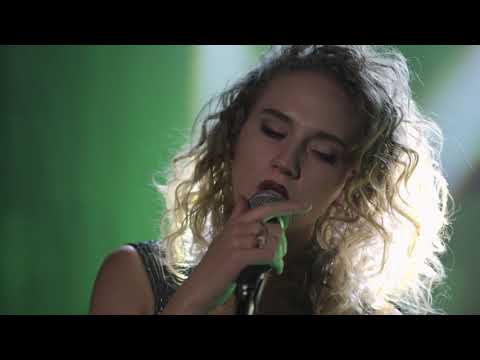 Sabine  Kat Cunning   King of Shadow Trinkets S01E06 Rearview Mirror