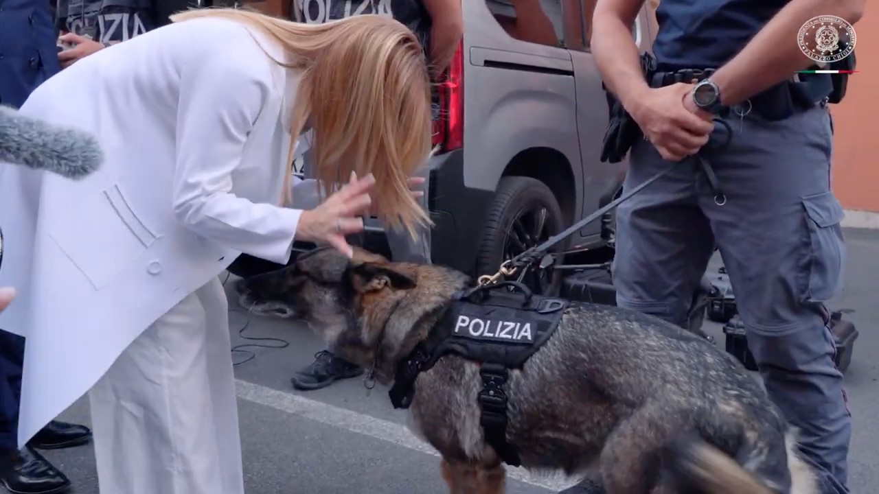 GIORGIA MELONI INCONTRA GLI AGENTI IMPIEGATI NELLE OPERAZIONI STRAORDINARIE SICUREZZA E PREVENZIONE
