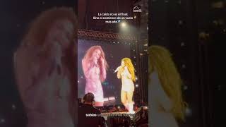 Shakira sorprende con un mensaje especial en pleno concierto 💖🎶 | #lasmujeresyanolloranworldtour