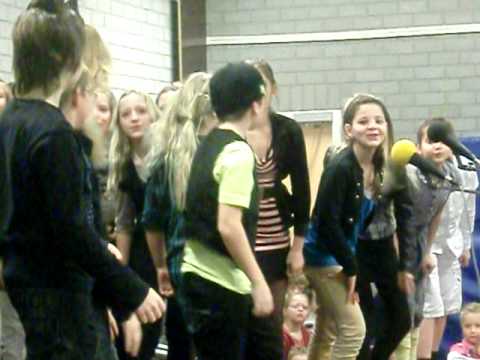 Groep 8 weeksluiting lied het zeepaardje Lelystad