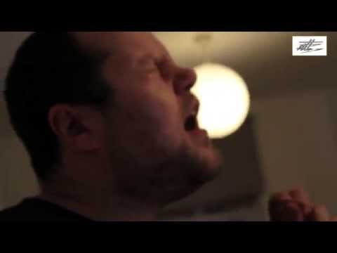 Mic D & Komposa - Sun Burn out ft. Carl Pinto on guitar (Live)