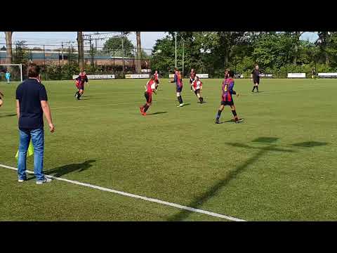 Feyenoord meiden JO15M - Victoria'04 JO15-1 op 12-05-2018