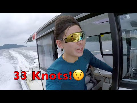New Jeanneau Merry Fisher 795 Sport s2 Traversing Hong Kong + Speed Test!