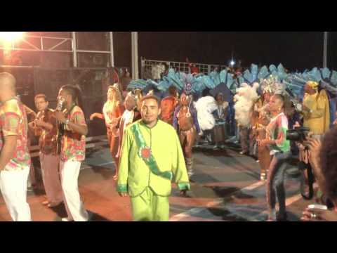 Desfile da Escola de Samba Unidos de Vila Esmeralda