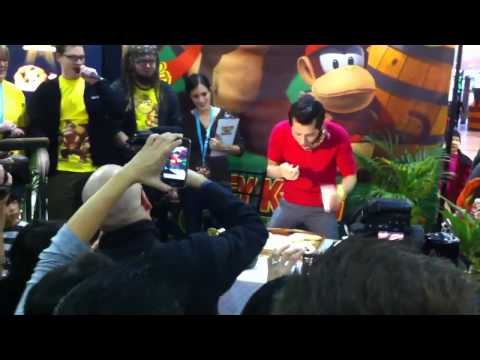 Kobayashi Downs 16 Bananas in 60 Seconds!