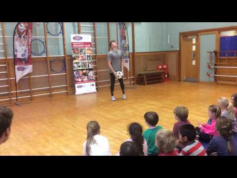 Jamie Knight Freestyle Footballer visits SCL's Holiday Clubs