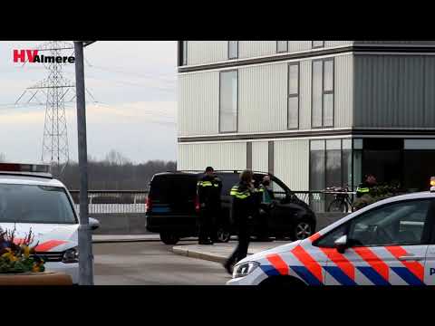 Drie personen aangehouden na overval op telefoonwinkel in centrum Almere