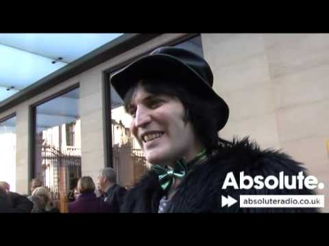Noel Fielding interview at the Q Awards 2010 (what an outfit!)
