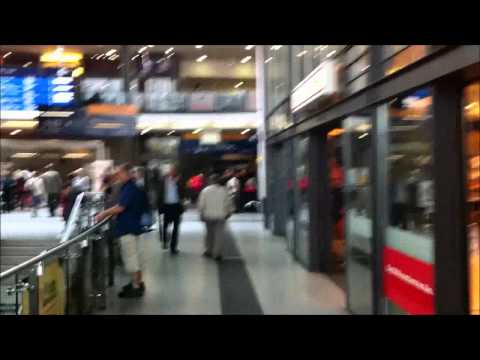 Aliens Ate My Mum - Aliens everywhere