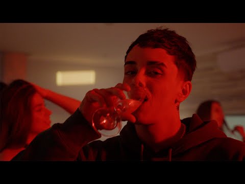 Lil Pocket - Salio Media Lista prod.Eidren (Video Oficial) (Album Akolatroniko) #AKOLATRONIKO