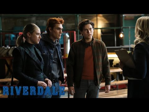 Riverdale - 6x09 - Toni es expulsada del consejo