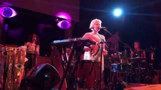 Tune-Yards - Doorstep / Left Behind - live in Pittsburgh 2014