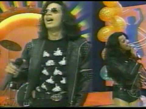 PK2 - CIERRO MIS OJOS