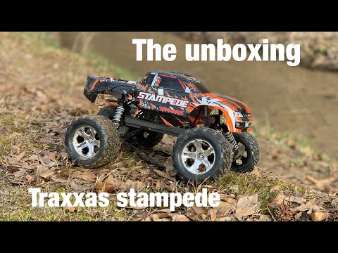 Unboxing the Traxxas Stampede XL-5 RTR 1/10 Scale Electric 2WD Monster Truck