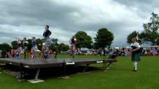 preview picture of video 'Thornton Highland Games Dancing'