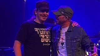 Download lagu Collie Buddz brings Belgian fan on stage to sing Blind To You and he kills it! mp3