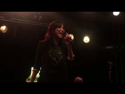 download lagu mp3 mp4 Natalie Imbruglia Liverpool, download lagu Natalie Imbruglia Liverpool gratis, unduh video klip Natalie Imbruglia Liverpool